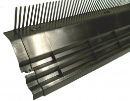 Kombi-Dakvoetprofiel kunststof antraciet 165mm, 50 meter